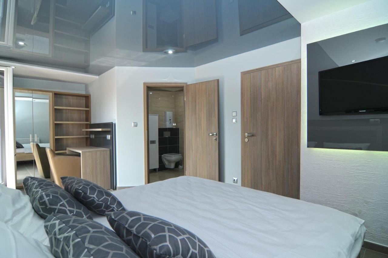 Nanis Hotel & Appartements Steinhude Exterior photo
