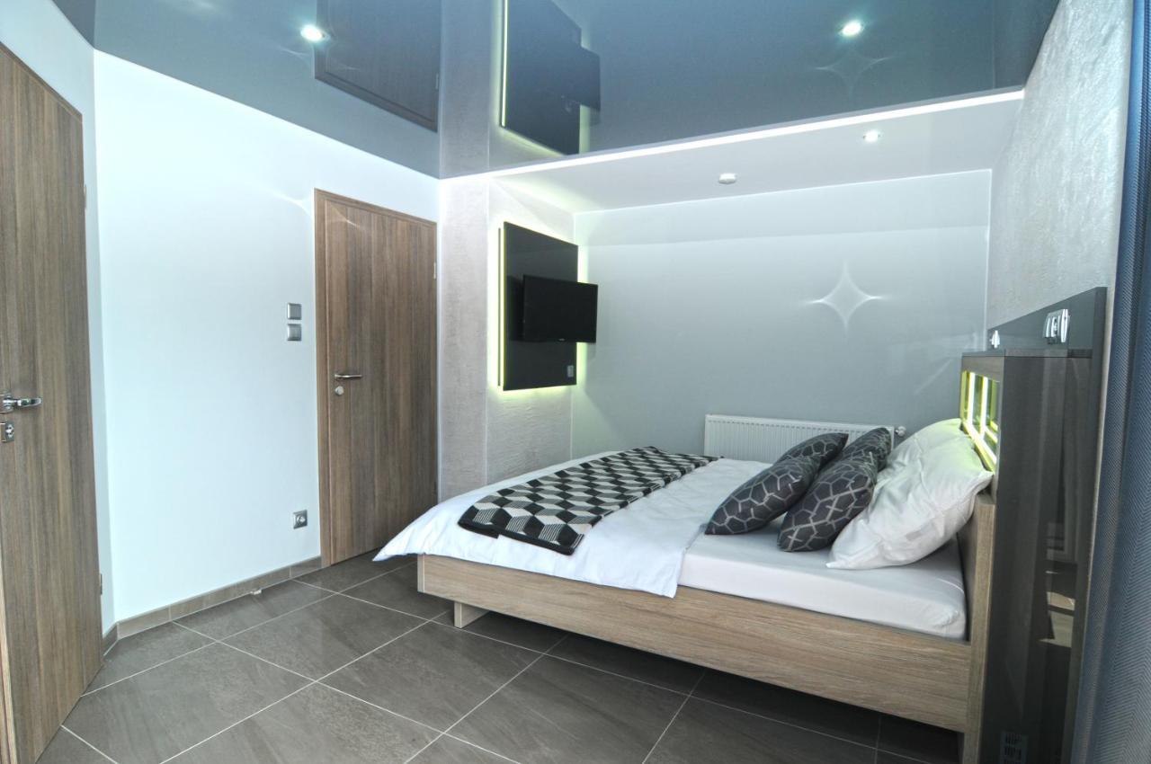 Nanis Hotel & Appartements Steinhude Exterior photo